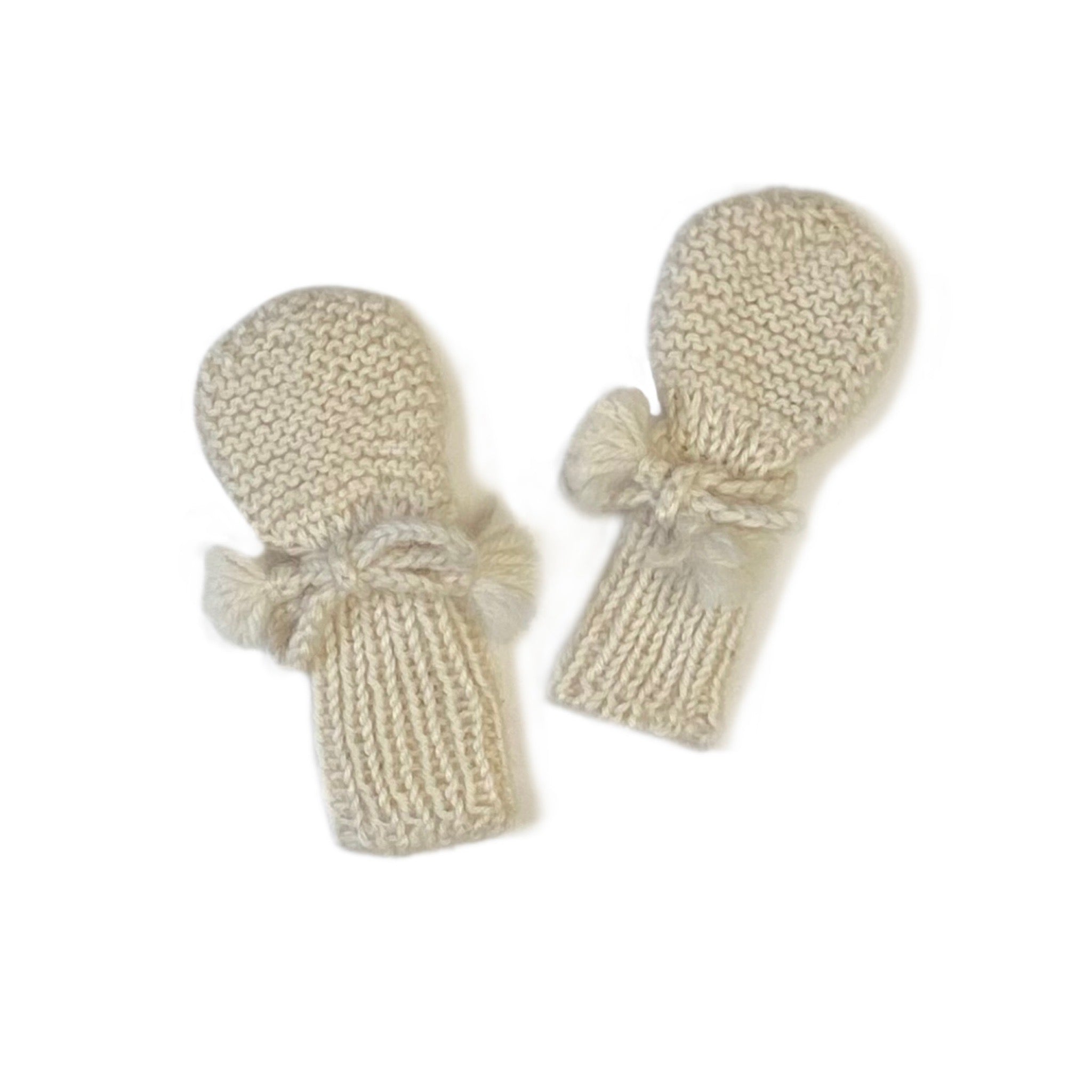 Link Stitch Mitts in Baby Alpaca