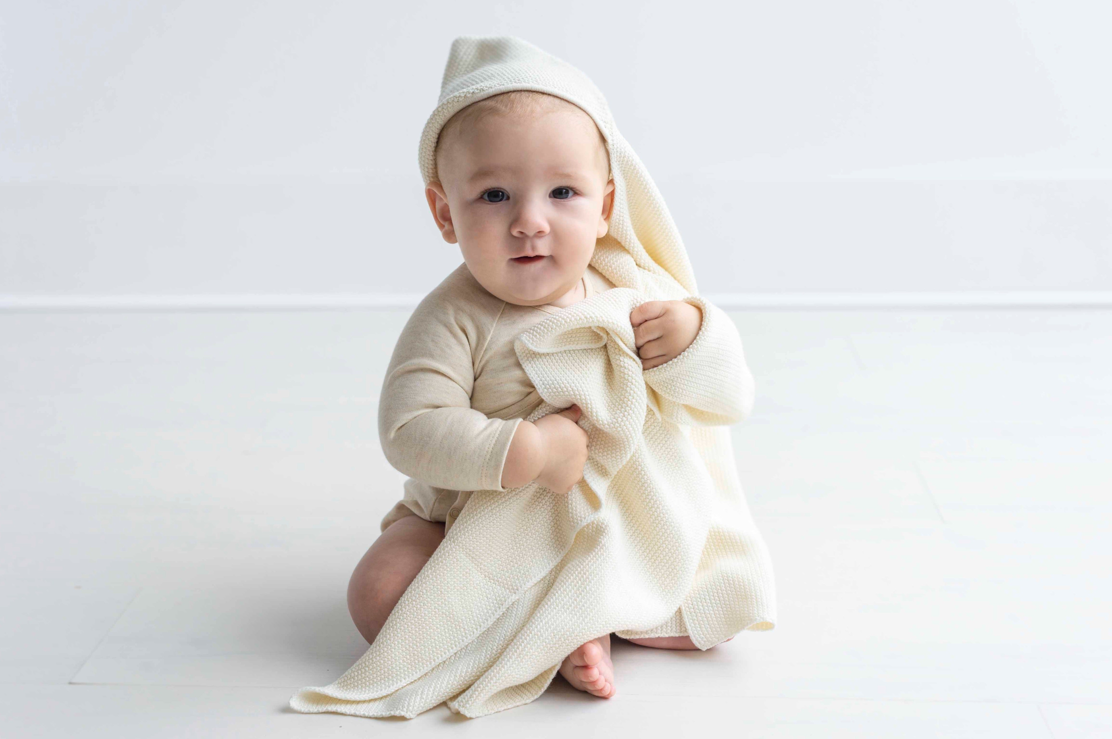 Seed Stitch Blanket with Hood